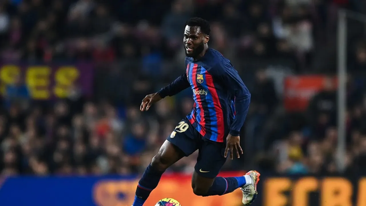 Franck Kessie Bicara Mengenai Kedekatan dengan Xavi