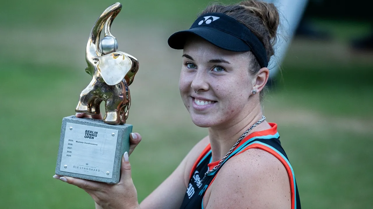 Jegal Jessica Pegula, Linda Noskova Naik Podium Juara Di Berlin