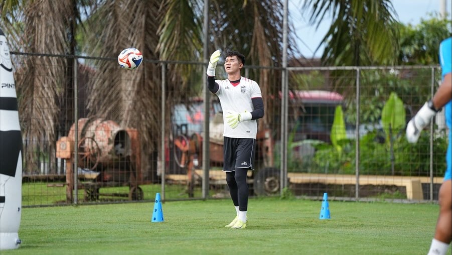 Madura United Kembali Gaet Kiper Angga Saputro