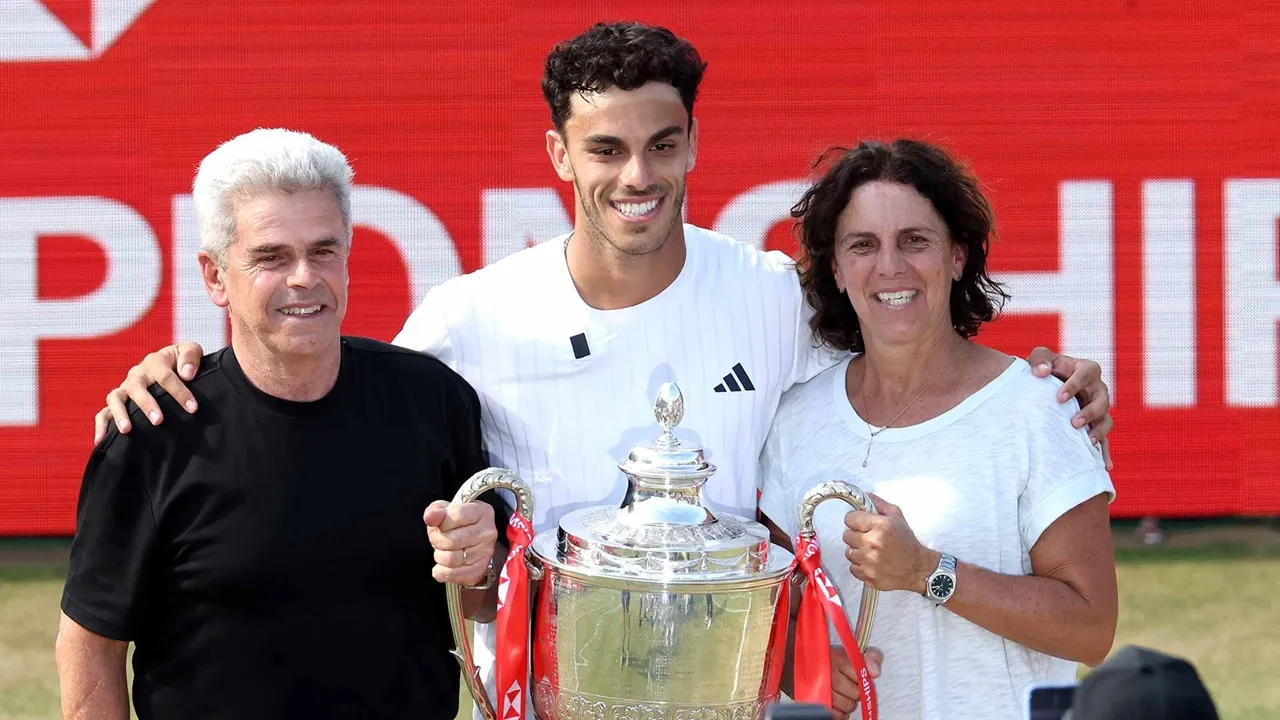 Pesan Spesial Francisco Cerundolo Bagi Sang Ayah Yang Miliki Fobia Usai Menang Di Queen's Club