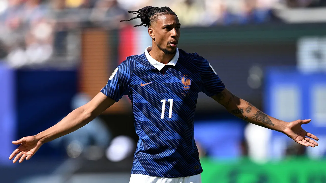 Real Madrid Siapkan Tawaran Perdana untuk Michael Olise, Bayern Siaga