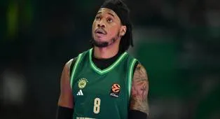 Richaun Holmes Lakukan Negosiasi dengan Maccabi Tel Aviv