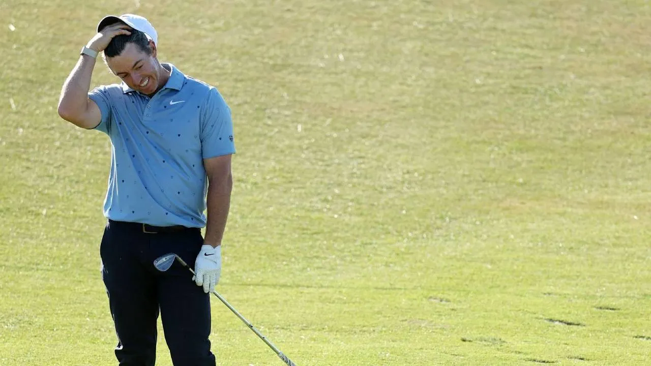 Rory McIlroy menutup putaran ketiga dengan skor 73 atau tiga pukulan di atas par. (Foto: Golf Digest)