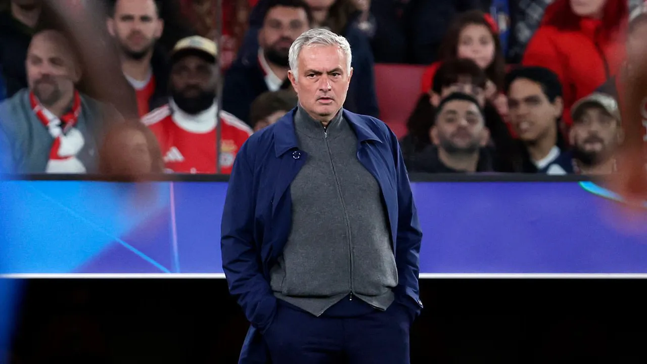 Satu Gelandang Real Madrid Bakal Didepak Jose Mourinho