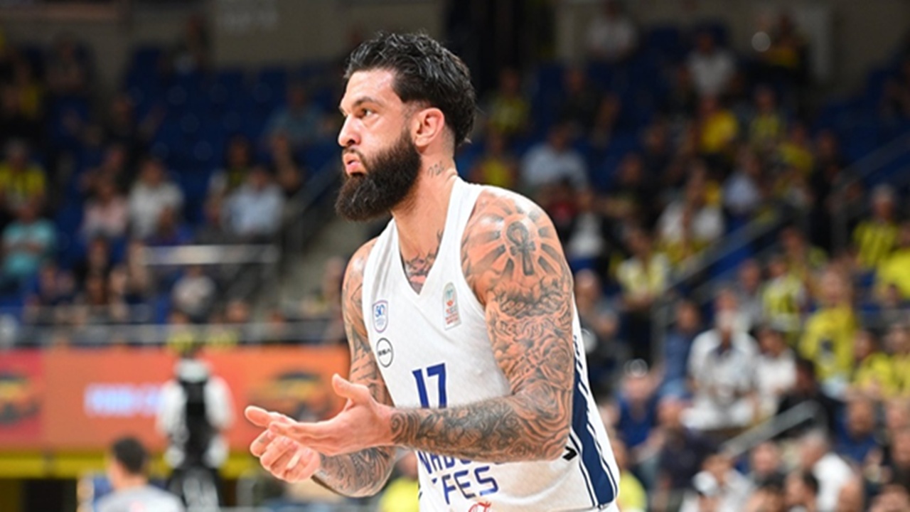 Vincent Poirier Mengakhiri Masa Bakti dengan Anadolu Efes
