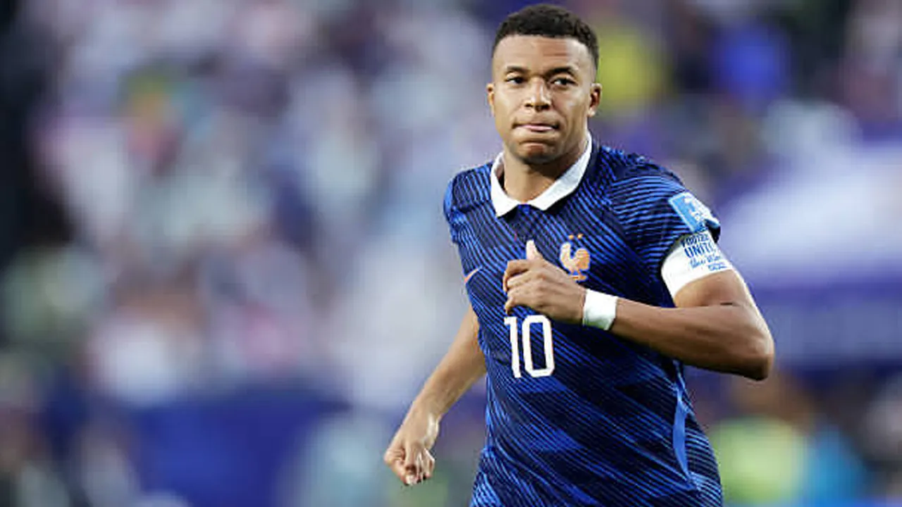 Fokus Kylian Mbappe Bukan Mengejar Lionel Messi dalam Perebutan Sepatu Emas
