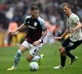 Gelandang Aston Villa Latihan di Italia Selama Liburan