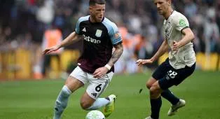 Gelandang Aston Villa Latihan di Italia Selama Liburan
