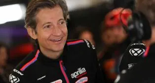 Kehilangan 62 Poin dari Marc Marquez, Bos Aprilia Tak Panik