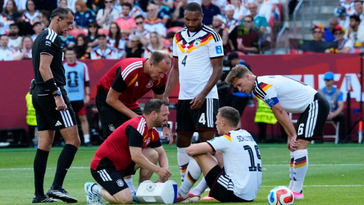 Nico Schlotterbeck Akui Terpukul Usai Dipastikan Alami Cedera Ligamen