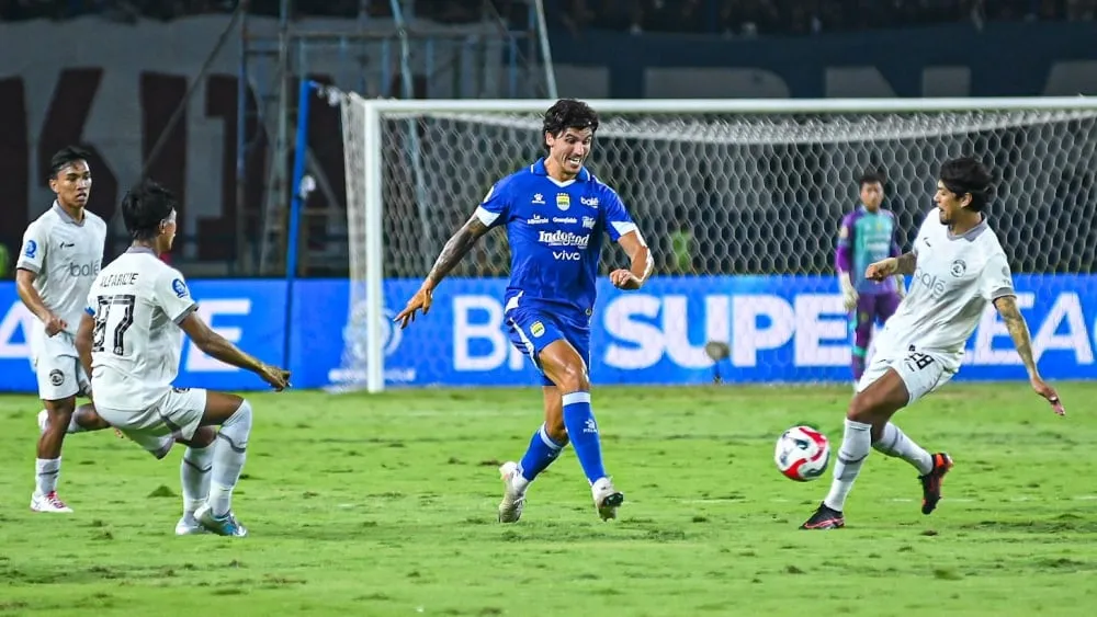 Persib Bandung Resmi Melepas Sergio Castel - sumber: (ileagueid)
