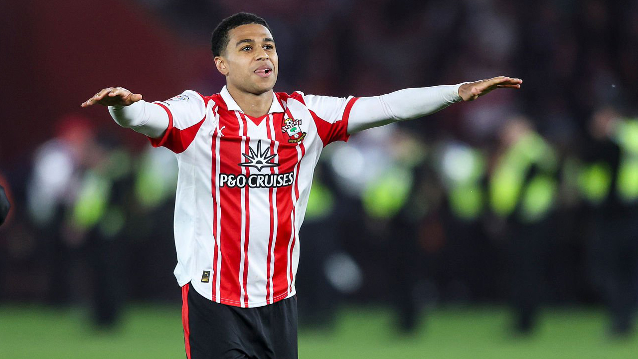 Tawaran Leeds untuk Shea Charles Ditolak Southampton