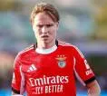 AC Milan dan Como Serius Bersaing Untuk Datangkan Andreas Schjelderup
