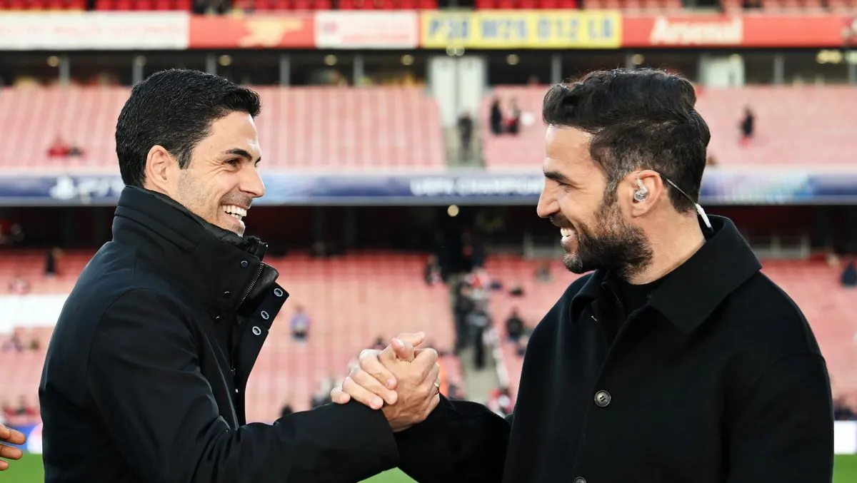 Arsenal Bahas Laga Pramusim Bersama Dortmund dan Fabregas - sumber: (footballlondon)