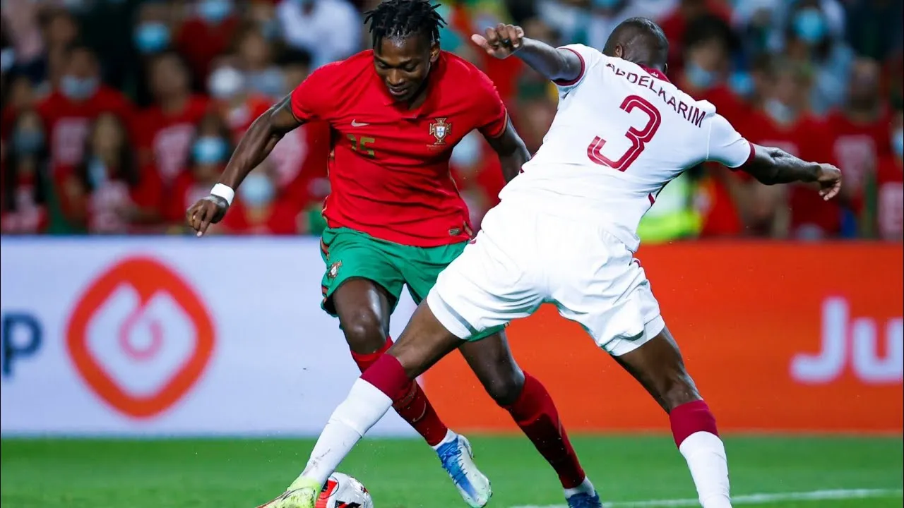 Belum Bahas Masa Depan, Rafael Leao Akui Ruben Amorim Pelatih Bagus
