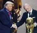 Belum Terlihat di Piala Dunia, Gianni Infantino Konfirmasi Donald Trump Hadir Saat Final