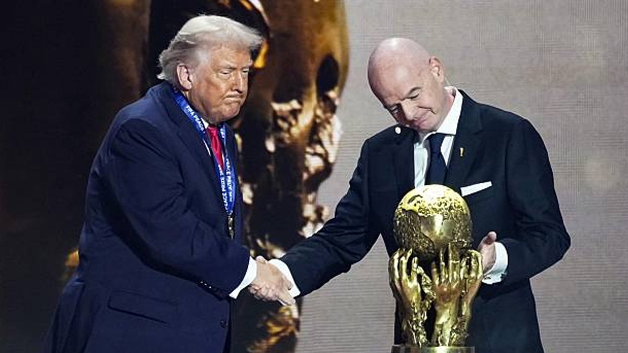 Belum Terlihat di Piala Dunia, Gianni Infantino Konfirmasi Donald Trump Hadir Saat Final