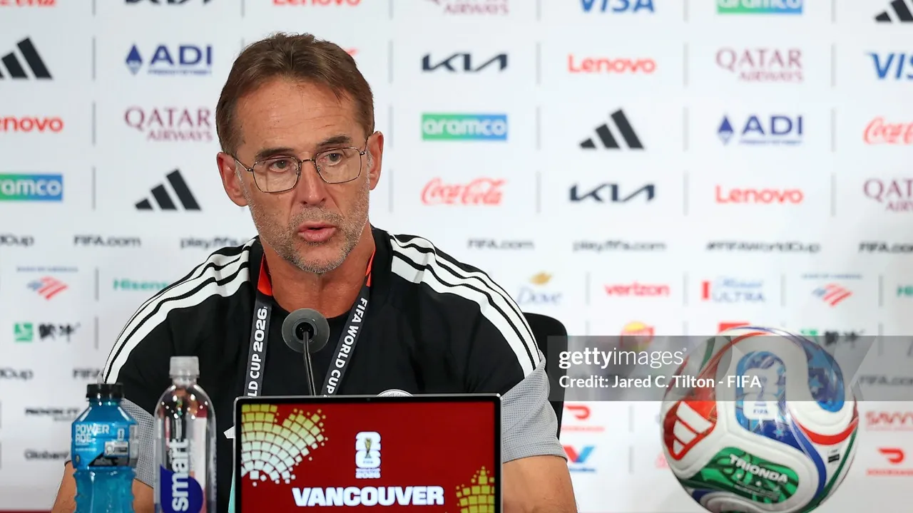 Julen Lopetegui Bidik Kemenangan Bersejarah Qatar atas Bosnia