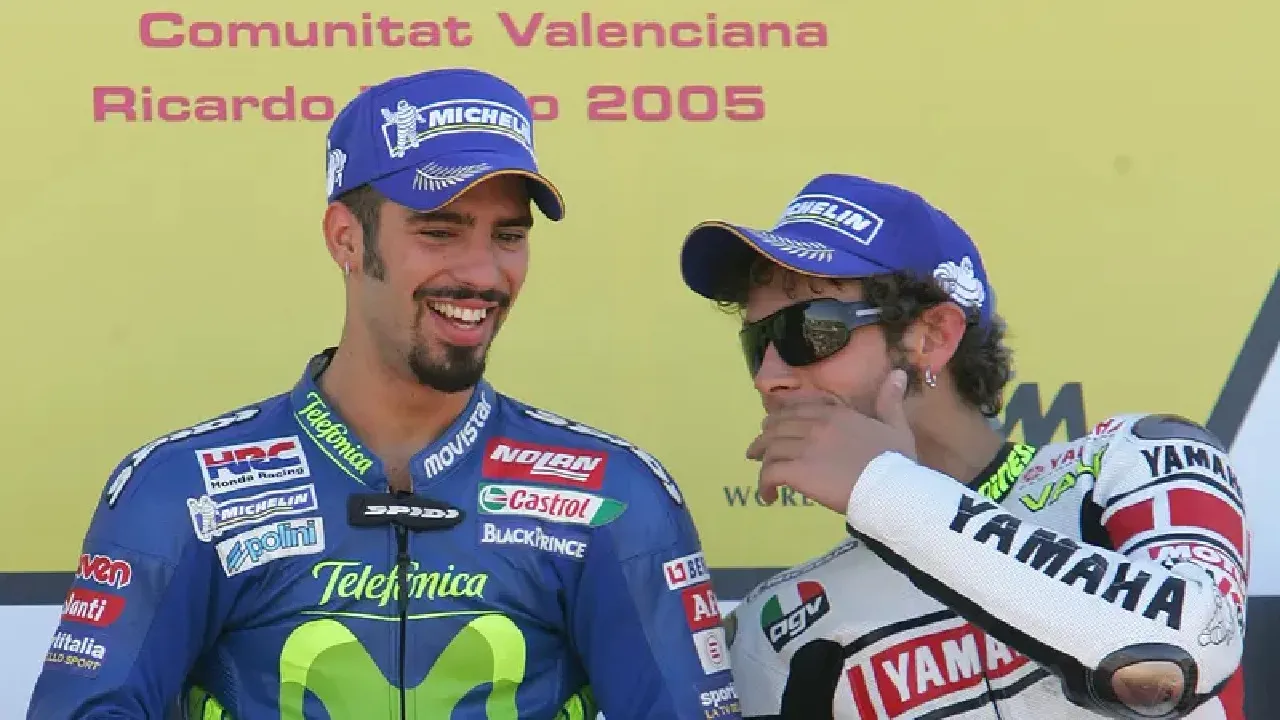 Marco Melandri dan Valentino Rossi dua pembalap kenamaan Italia.