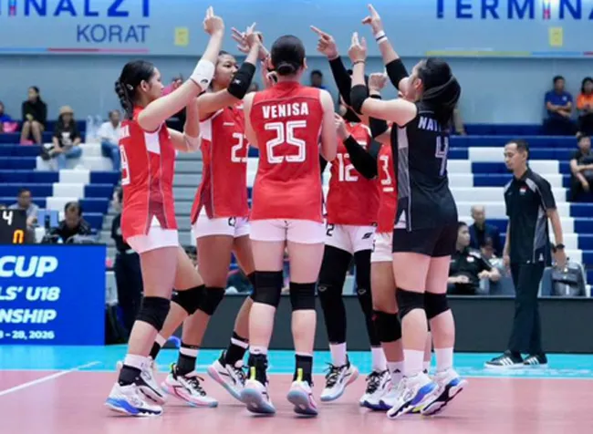 Timnas Voli Putri U-18 Bungkam Hongkong 3 - sumber: (blokbojonegoro)