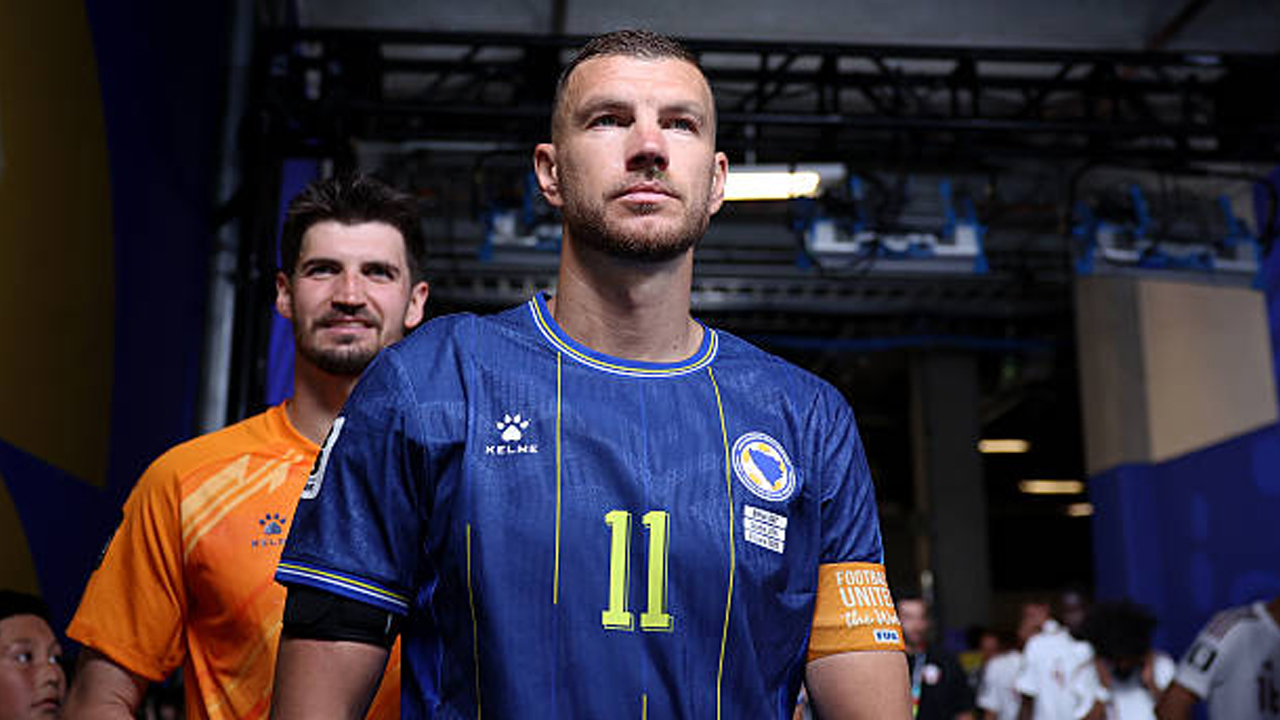 Bosnia and Herzegovina Raih Kemenangan Krusial, Edin Dzeko Cetak Penampilan ke-150