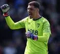 Bournemouth Incar Bek Berkaki Kiri dan Kiper Pesaing Bagi Djordje Petrovic