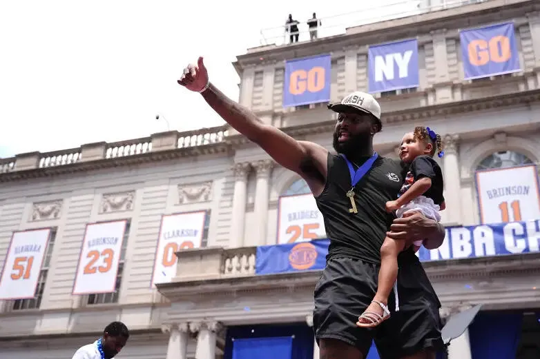 Knicks Dihadapkan Keputusan Penting Soal Robinson & Shamet - sumber: (mainbasket)
