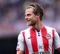 Mathias Jensen dan Dua Pemain Senior Brentford Resmi Perpanjang Kontrak