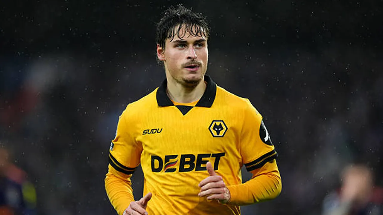 Moretto: Fiorentina Buka Negoisasi Untuk Transfer Hugo Bueno dari Wolves