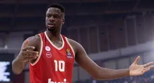 Moustapha Fall Resmi Menandatangi Kontrak dengan Panathinaikos