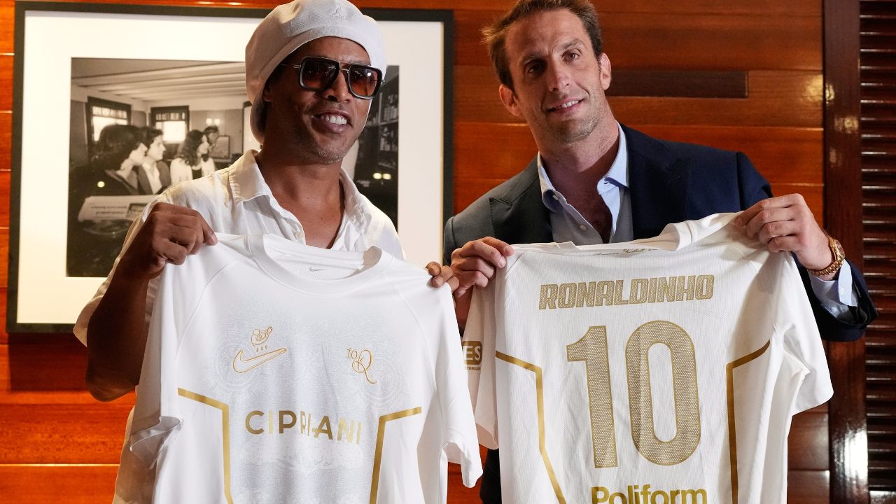 Ronaldinho Gabung Ravenna, Cipriani: Ini Bukan Cuma Gimmick Marketing