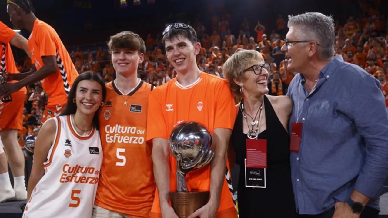 Sergio De Larrea Bicara Usai Antarkan Valencia Juara Liga Endesa