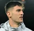 Striker Terpinggirkan Napoli Buka Peluang Gabung Lazio