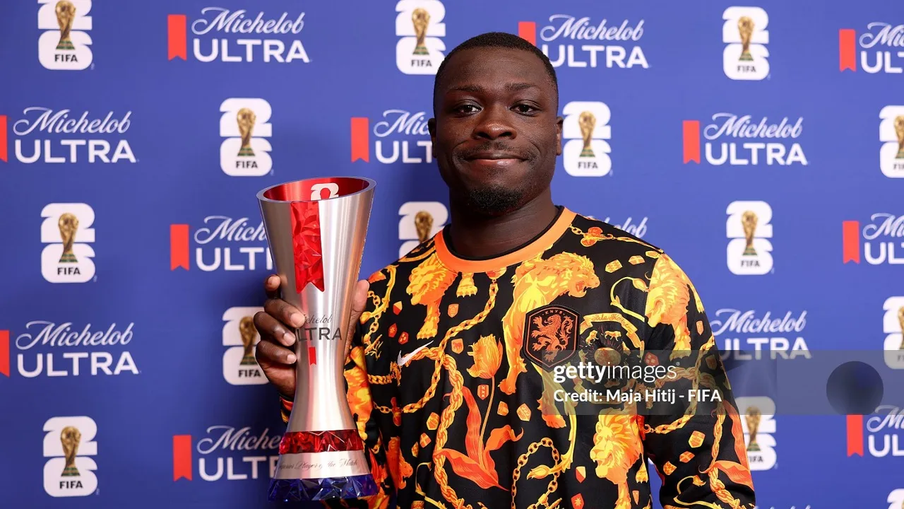 Brian Brobbey diminati banyak klub, Sunderland tegaskan tak ingin melepasnya