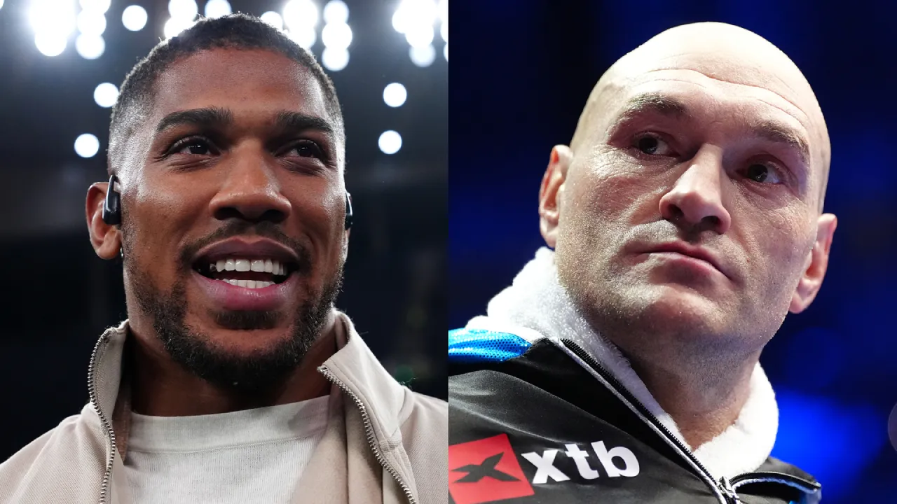 Anthony Joshua (kiri) dan Tyson Fury. (Foto: Fight TV)