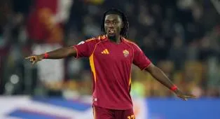 Koné Bersinar untuk Prancis, Arsenal dan Roma Berebut Jasa