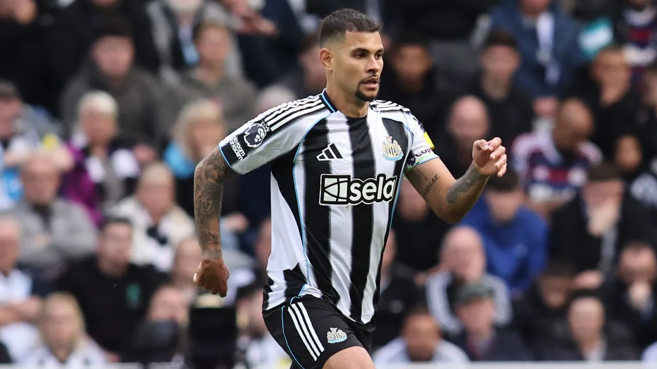 Mateus Fernandes Sulit, MU Alihkan Fokus Kejar Bruno Guimaraes