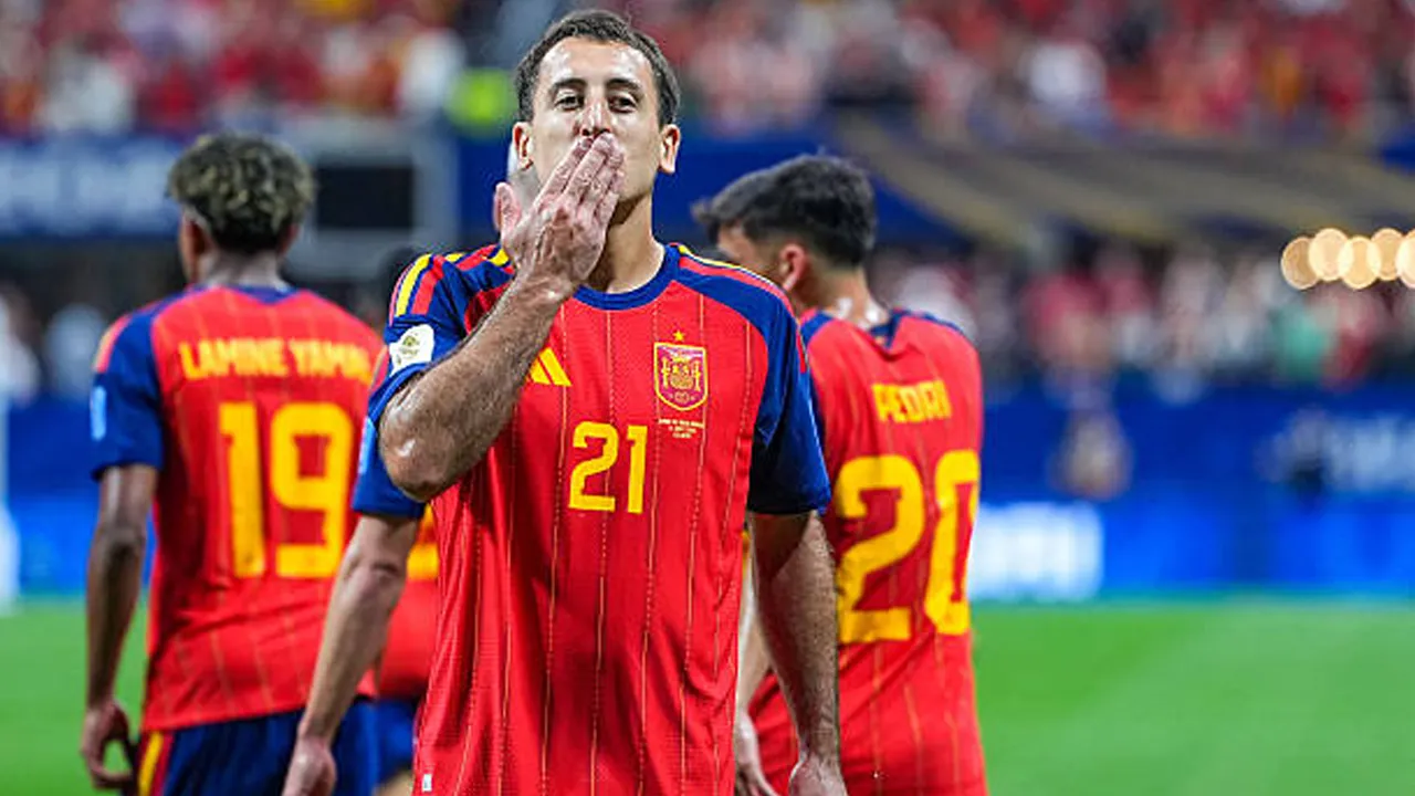 Mikel Oyarzabal Sedang On Fire, Luis de la Fuente Lempar Pujian Tinggi