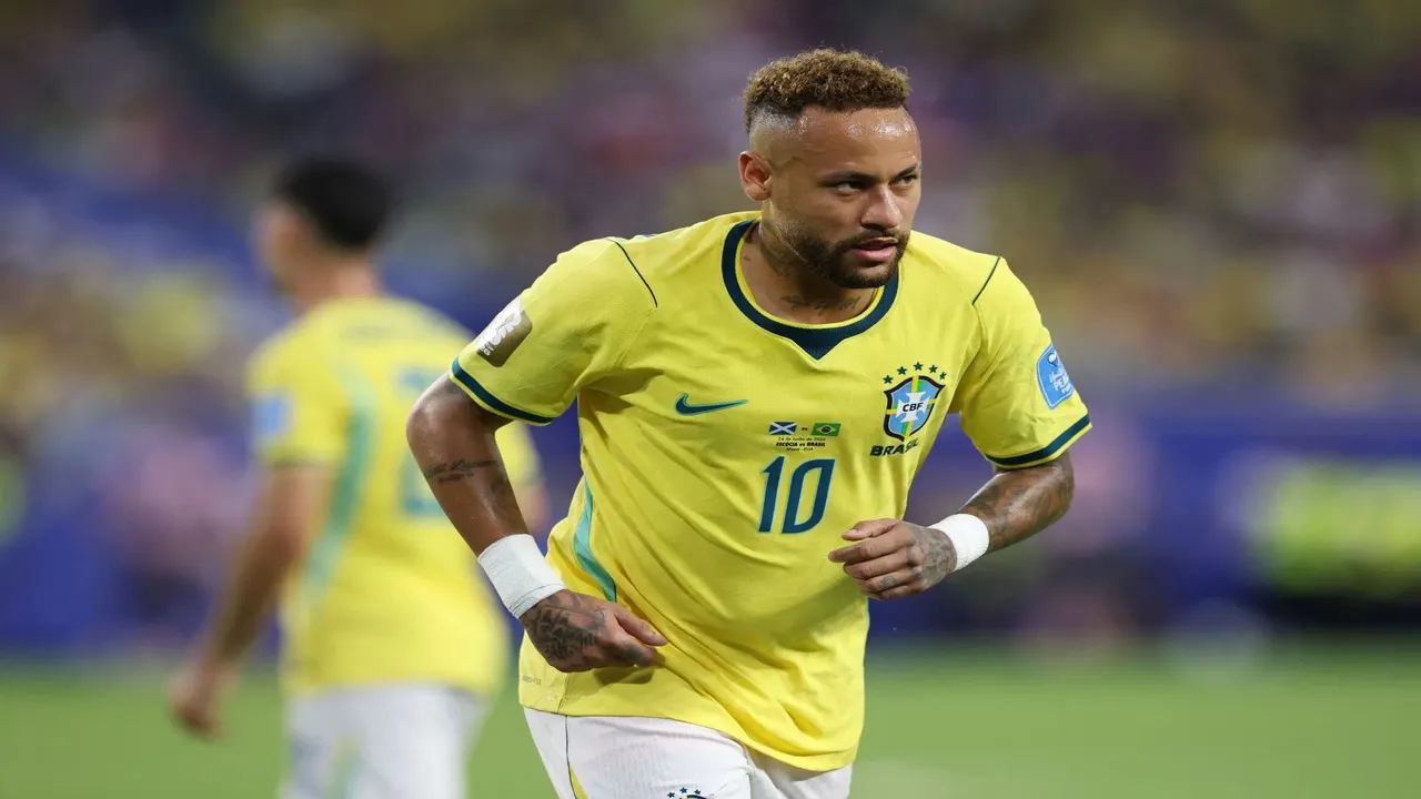 Turun untuk pertama kalinya membela Brasil di Piala Dunia 2026, Carlo Ancelotti memberikan sanjungannya kepada Neymar Jr / via Getty Images