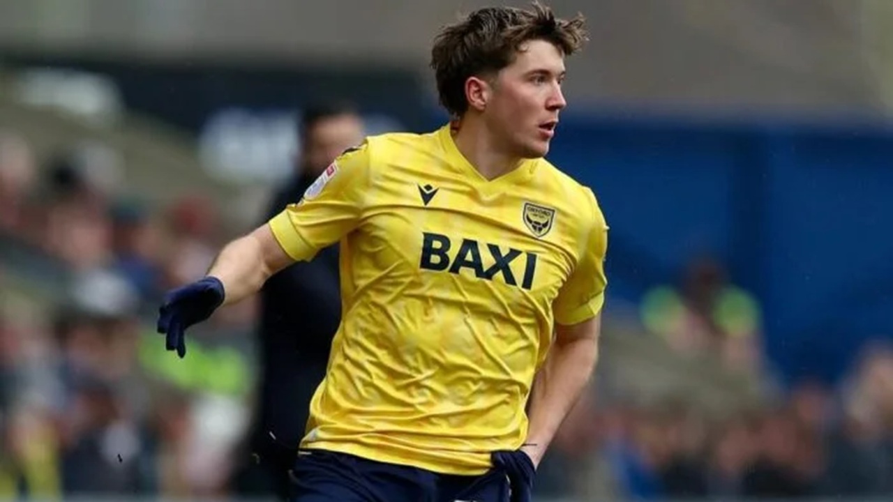 Oxford United Rekrut Legenda Arsenal, Ole Romeny Berpeluang Sering Main