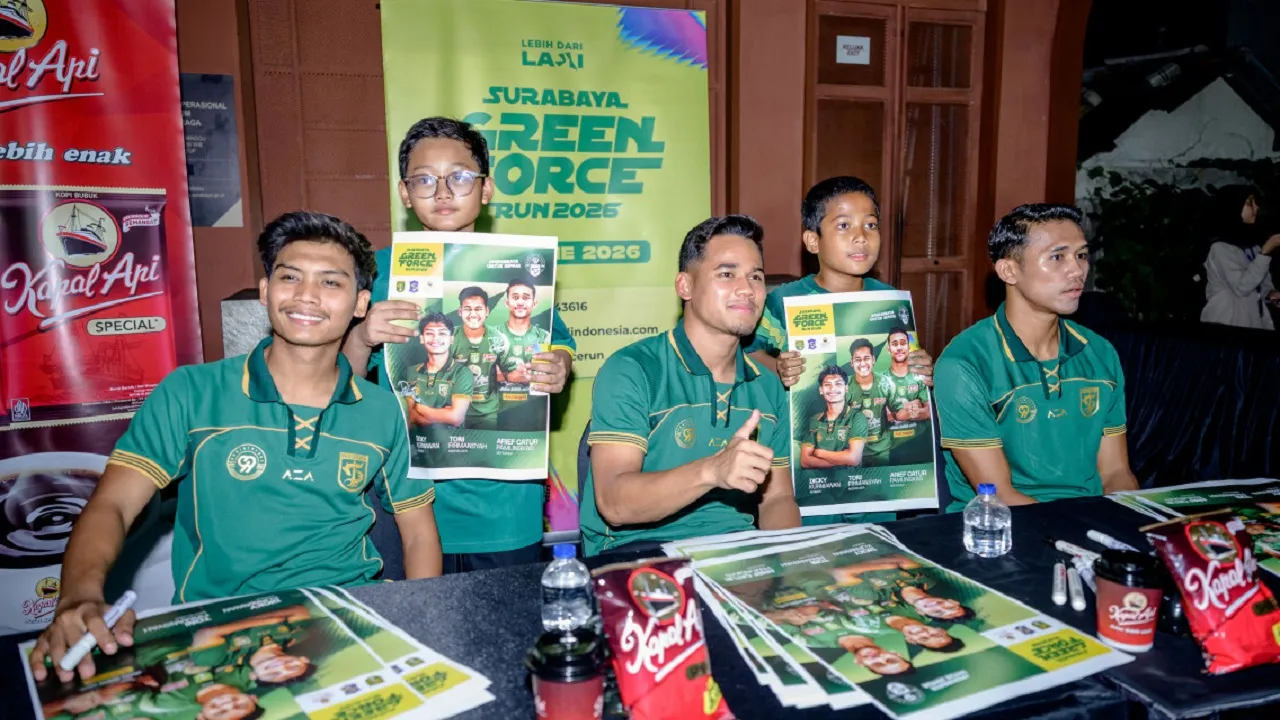 Pemain Persebaya Surabaya meriahkan Race Pack Collection (RPC) di GOR Pancasila Surabaya