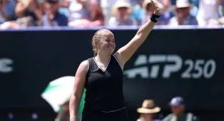 Tampil Tanpa Cela, Jelena Ostapenko Meluncur Ke Semifinal Di Eastbourne