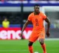 Tuttosport: Pertemuan Como-Real Tentukan Arah Pengganti Denzel Dumfries