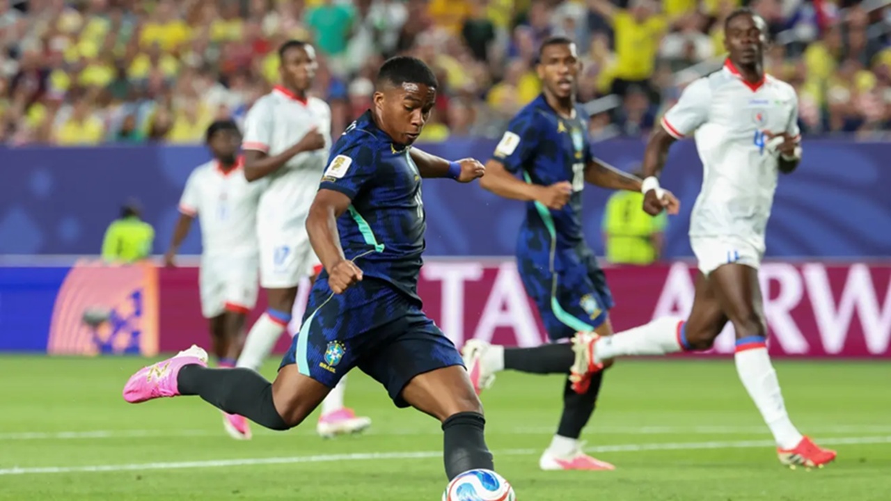 Ze Roberto Yakin Endrick Akan Terus Berkembang seperti Vinicius