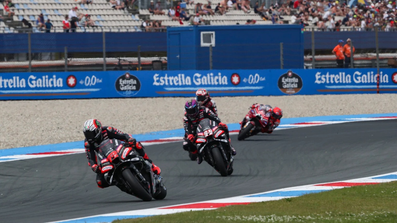 Duel Sengit Bezzecchi dan Jorge Martin di Assen, Internal Aprilia Memanas?