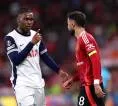 Fiorentina Incar Udogie dari Tottenham atau Ruggeri dari Atletico