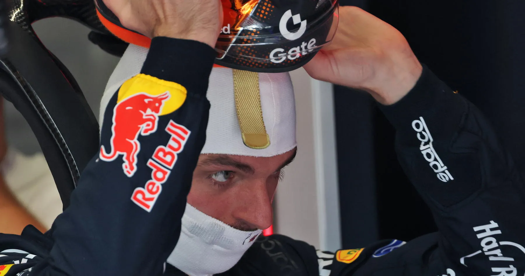 Kebingungan Max Verstappen Usai Kecelakaan di Kualifikasi - sumber: (racingnews365)