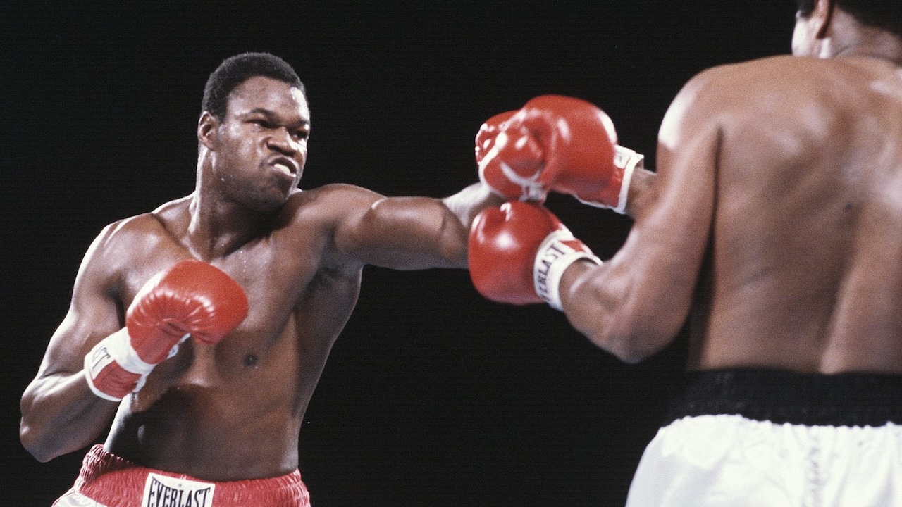 Larry Holmes Sebut Petinju Kelas Berat Era Kini Tak Sehebat Generasinya