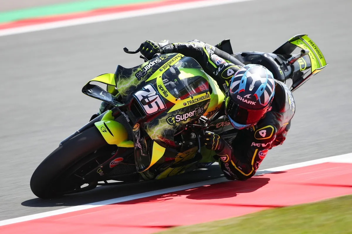 Raul Fernandez Pimpin 1-2 Trackhouse Aprilia di Sprint Dutch GP - sumber: (motorsport)