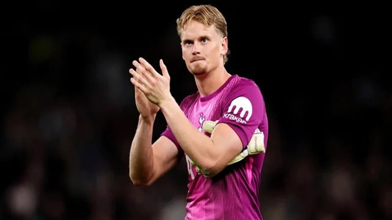 Tottenham Hemat Rp. 1 Triliun Dengan Promosikan Antonin Kinsky
